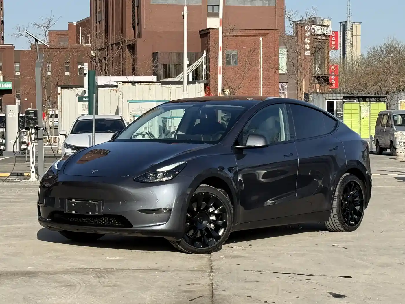 TESLA MODEL Y