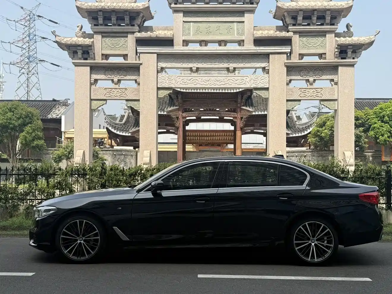 BMW 5 Series 2020 530Li Leading M Sport Package фото 3