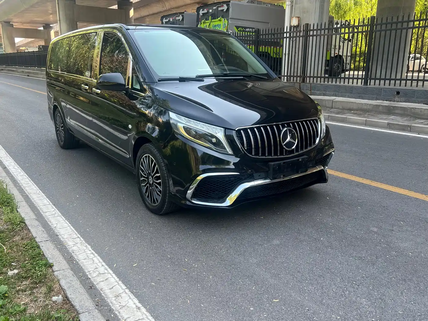 Mercedes-Benz Vito 2018 2.0T Business Edition China VI фото 10