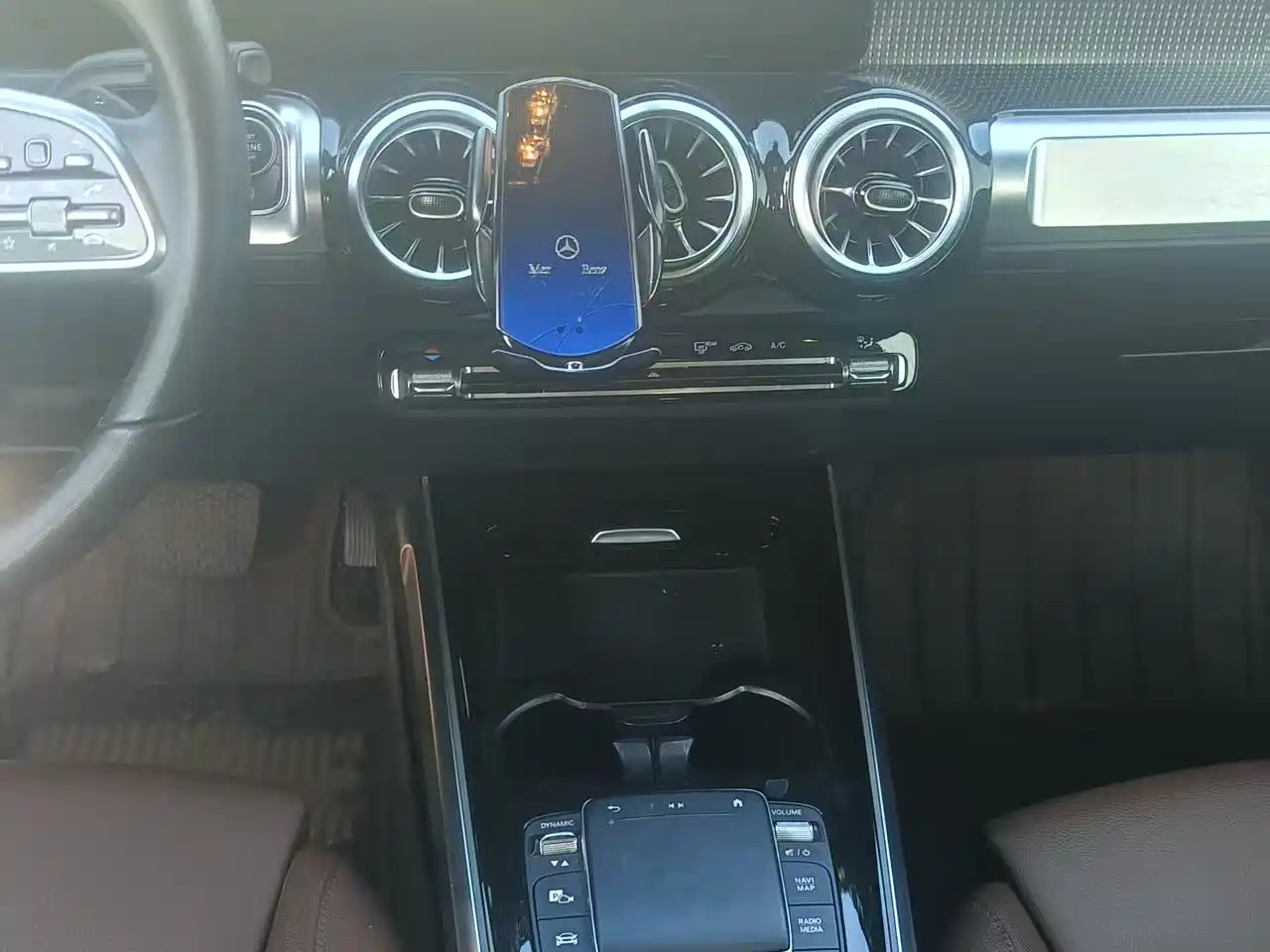 MERCEDES-BENZ GLB