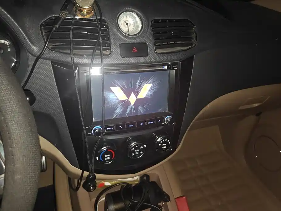 Wuling Motors Wuling Hongguang 2014 2013 1.2L S Comfort China IV