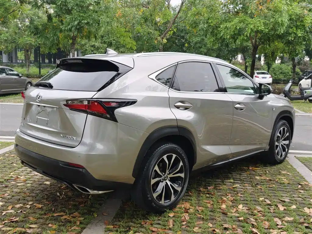 Lexus NX 2015 200t AWD F SPORT фото 17