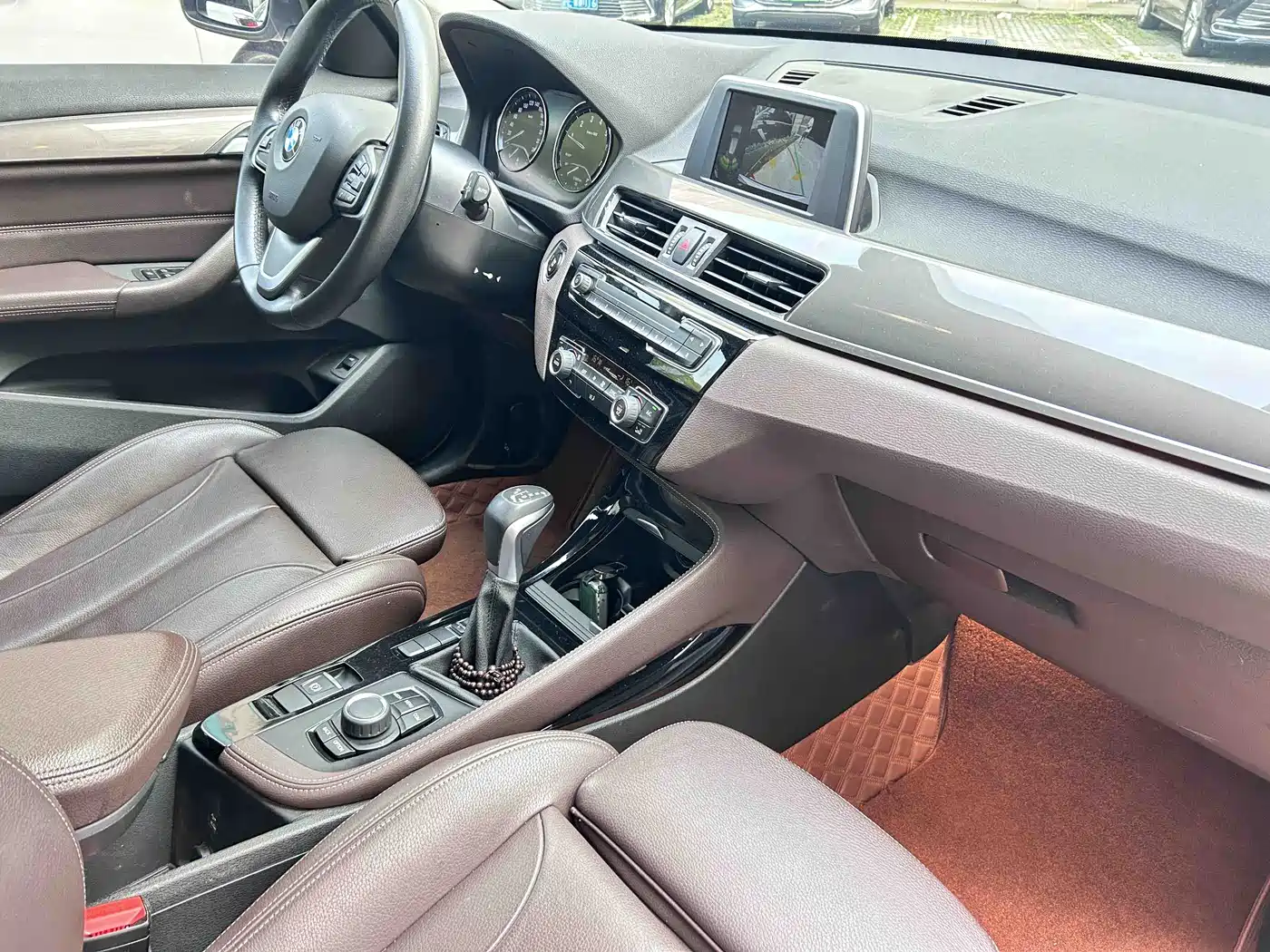 BMW X1 2019 sDrive18Li Premium Model фото 19