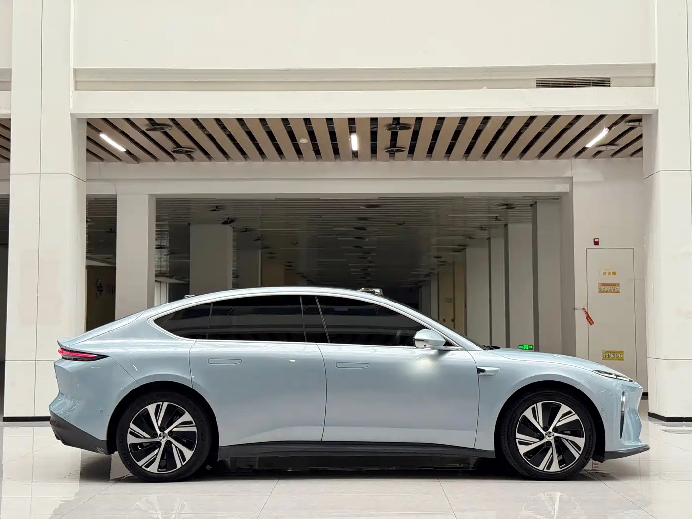 Фото 4 - NIO ET5