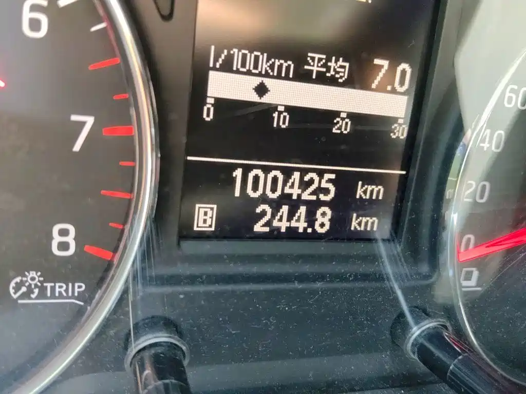 Dongfeng Fengdu MX6 2015 2015 2.0L Manual 2WD Navigator Edition