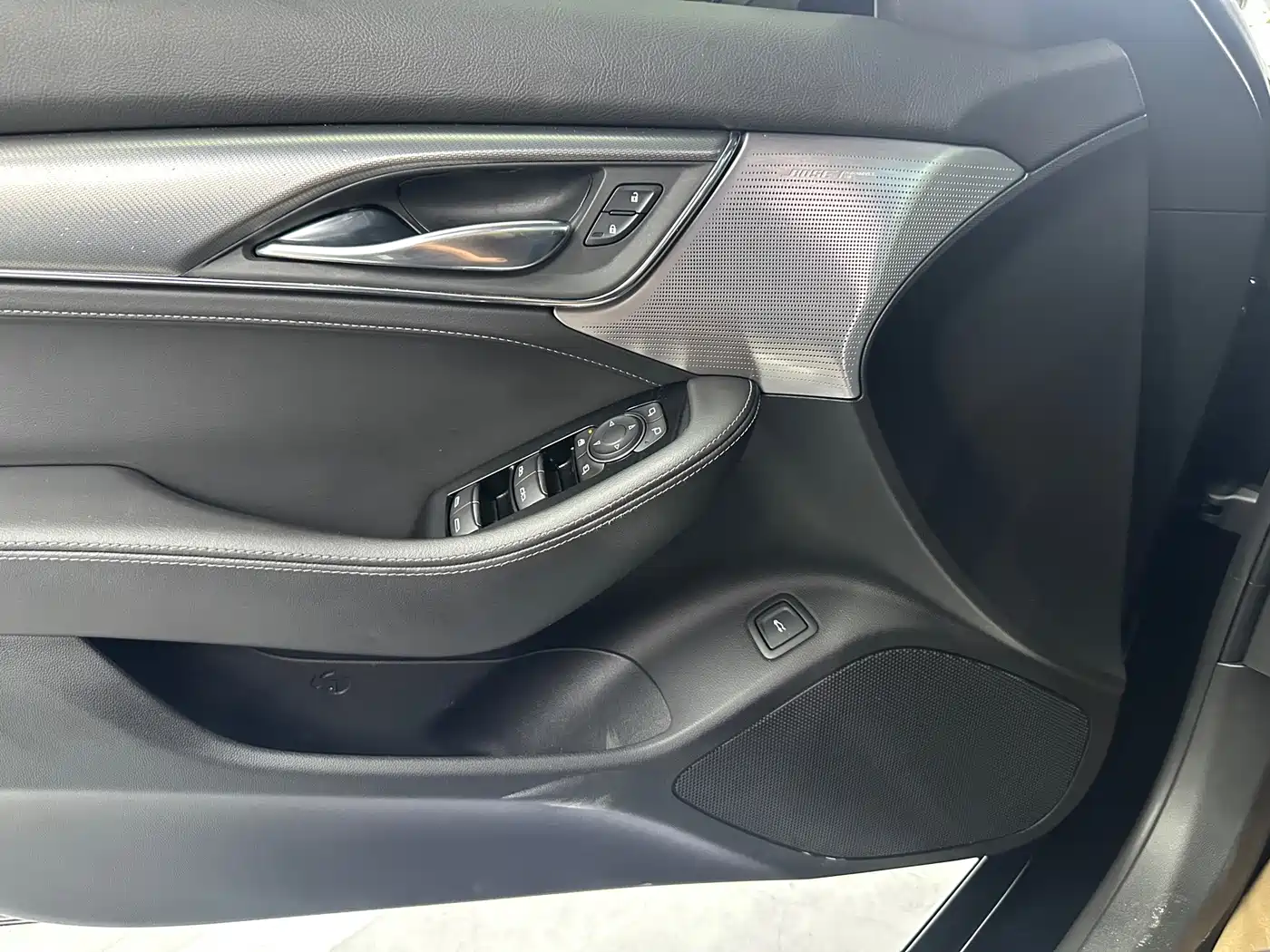 Фото 6 - Cadillac CT5
