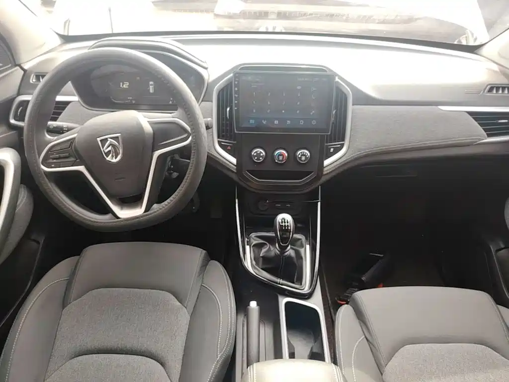 Baojun 530 2020 2020 1.5T Manual Comfort 6-seater