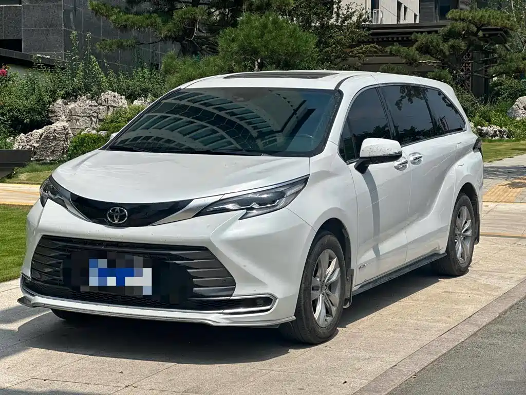 Toyota Sienna, 2025 год