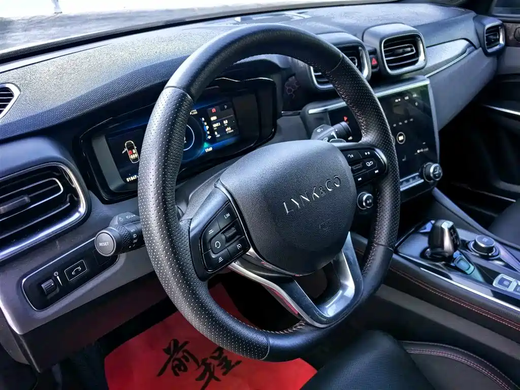 Lynk & Co 03 2020 1.5TD DCT Power Edition фото 6