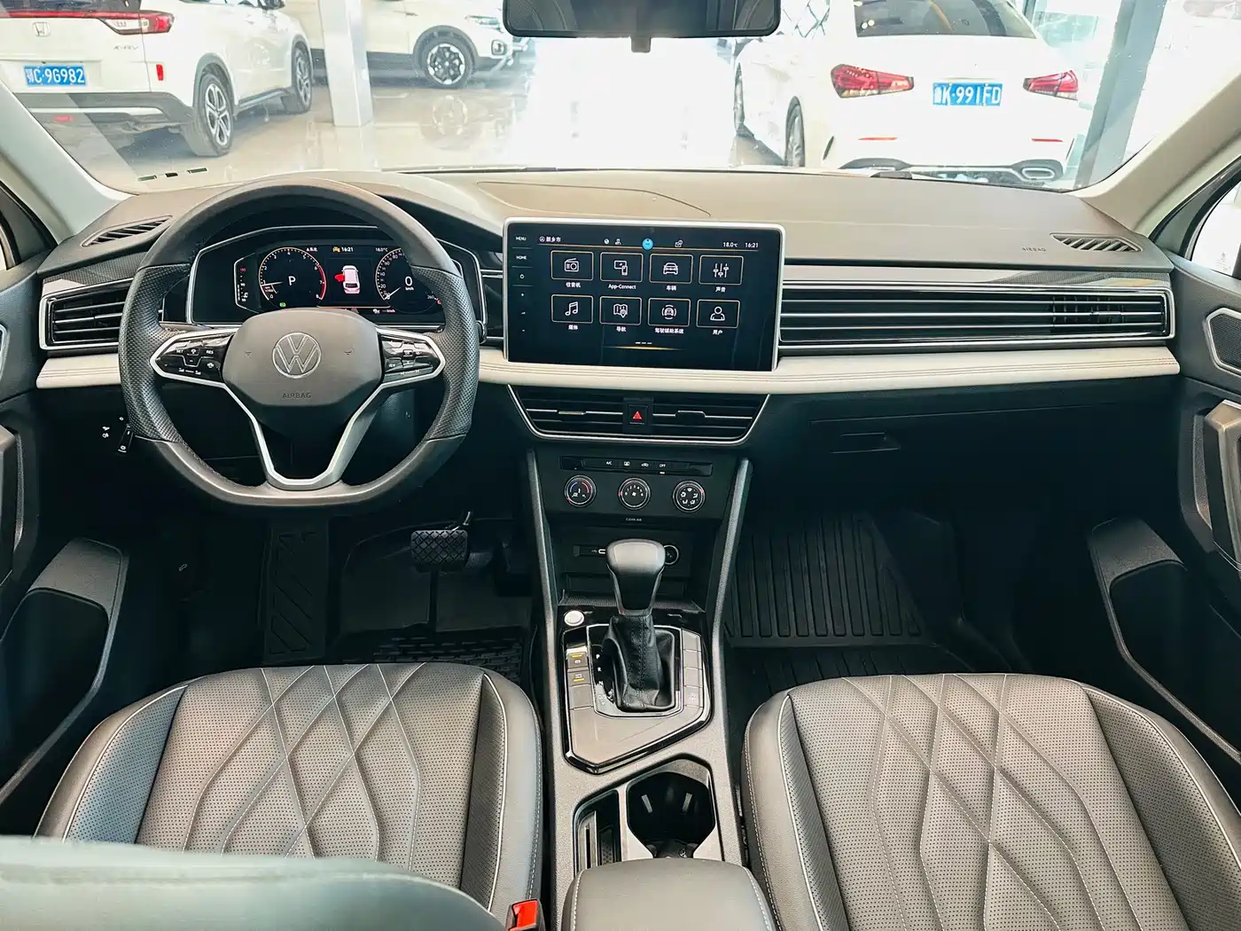 Volkswagen Tiguan L 2023 280TSI 2WD Trend Limited Edition фото 9