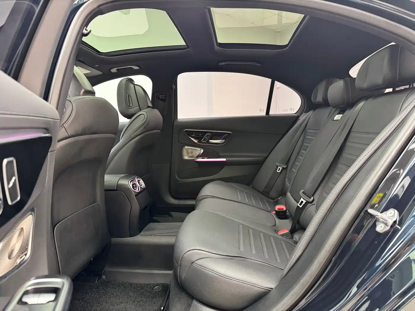 Mercedes-Benz C-Class 2023 C 260 L Night Edition Sport фото 9