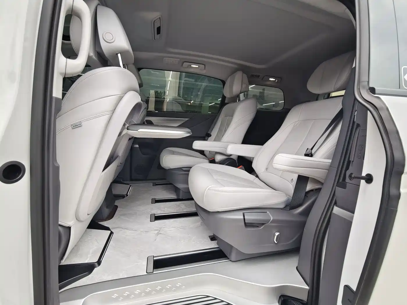 Buick GL8 2025 2025 Model Landglory Smart Edition