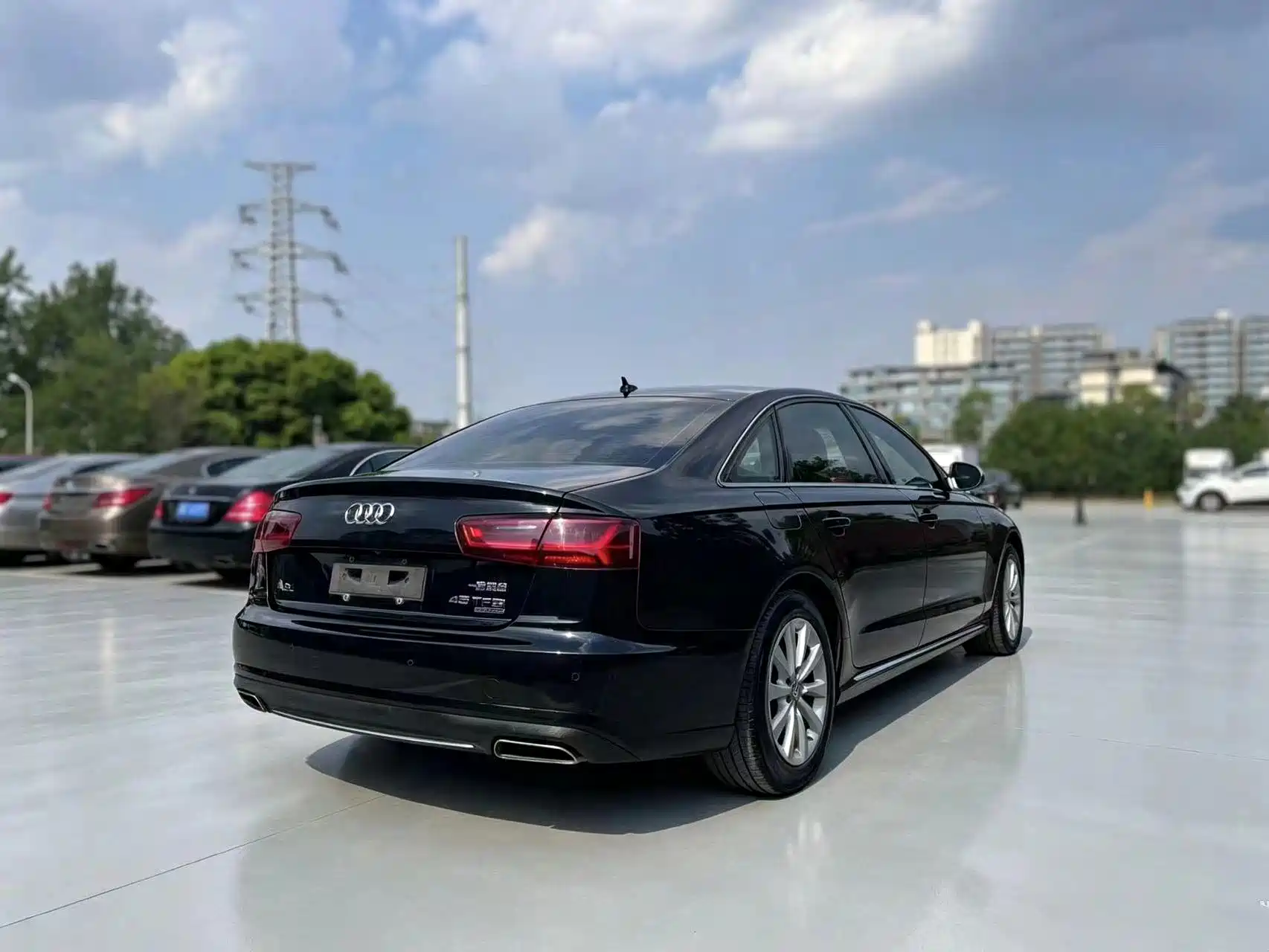 Фото 4 - Audi A6L