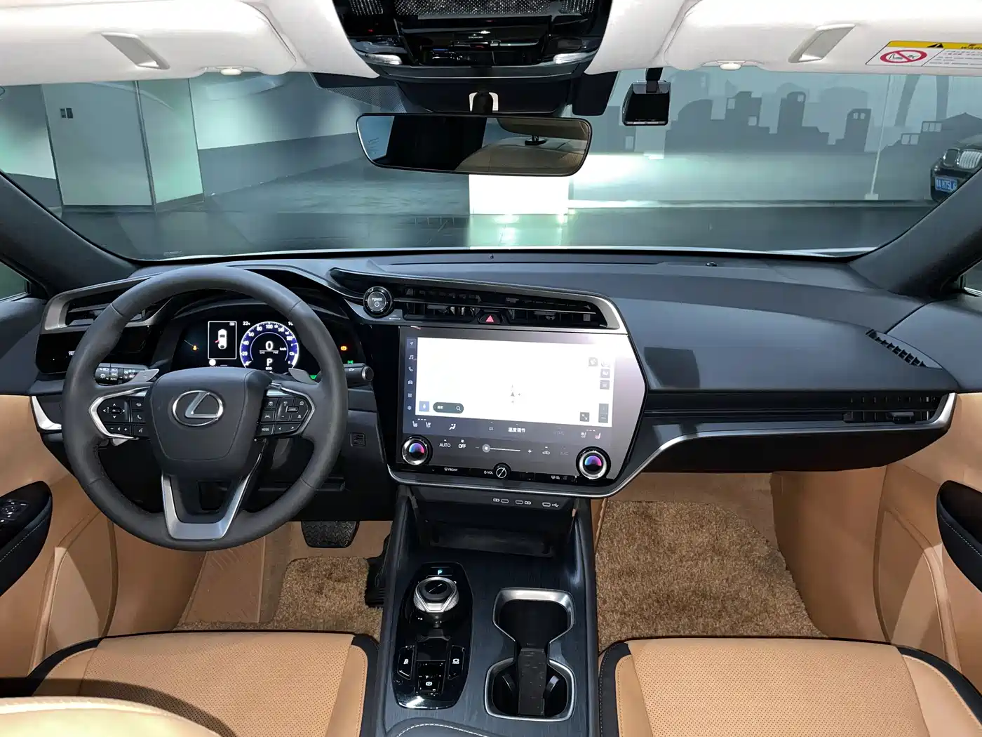 Lexus RZ 2023 450e 4WD Deluxe фото 17