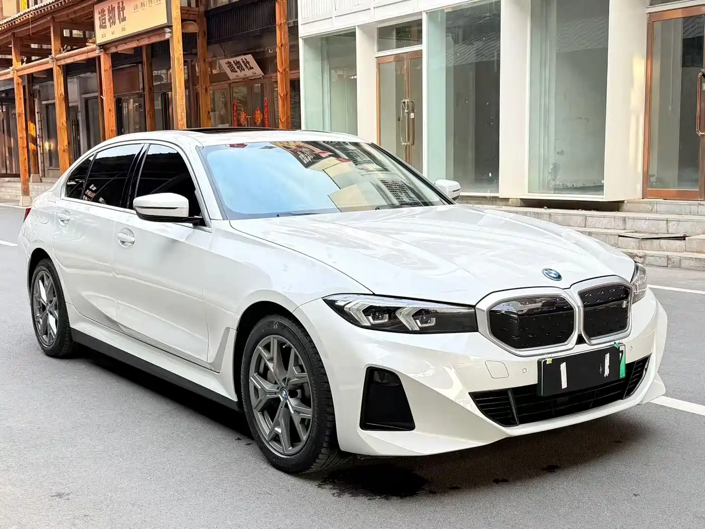 BMW i3 2024 eDrive 35 L фото 3