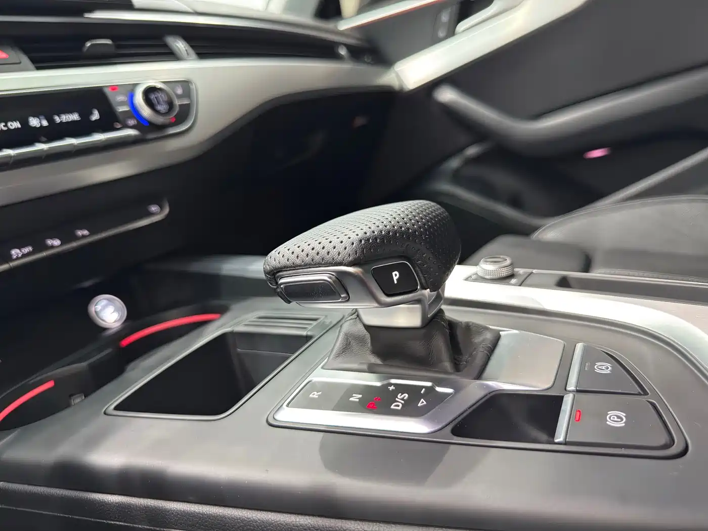 Audi A4L 2024 40 TFSI Luxury Dynamic фото 7