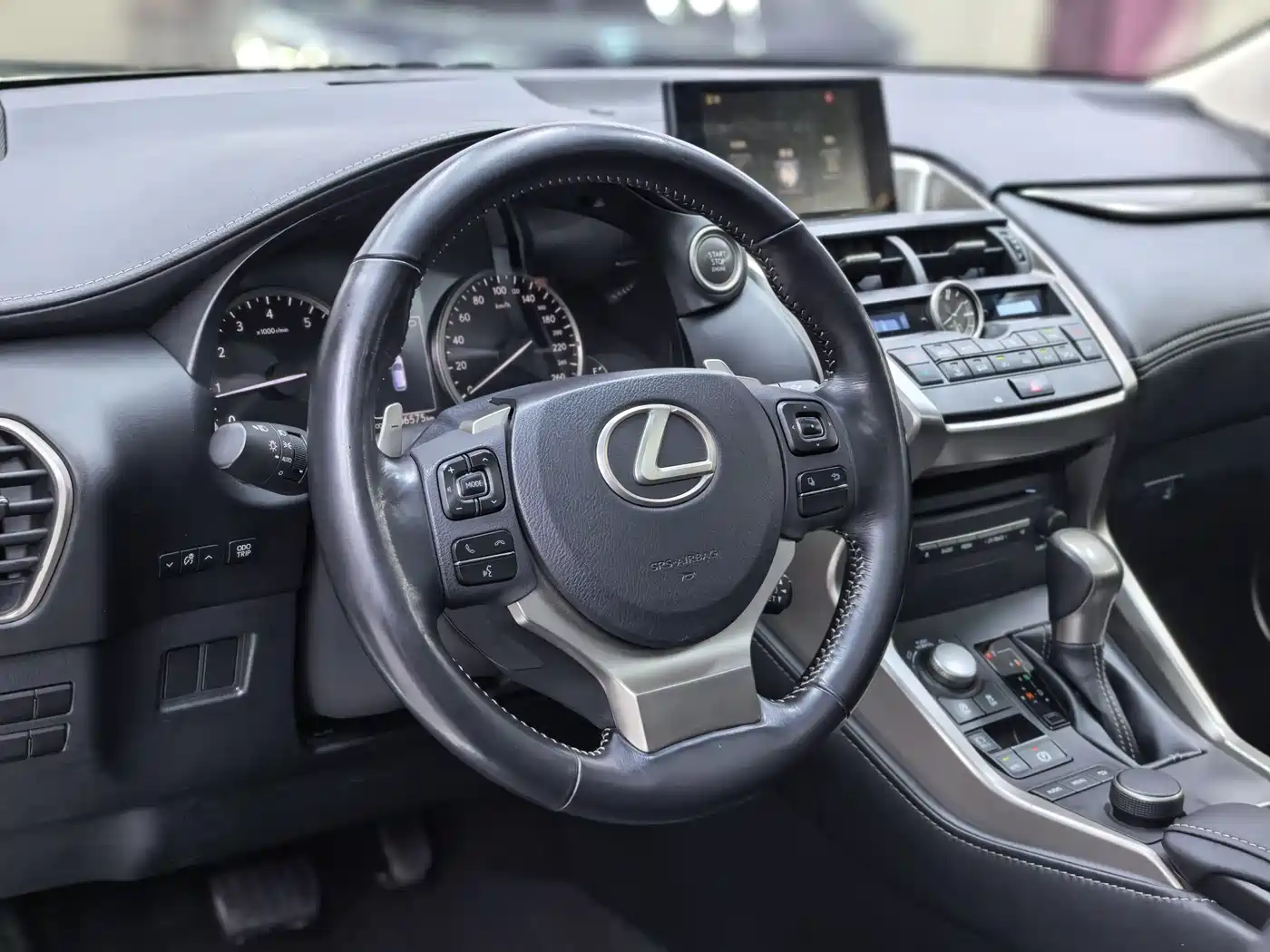 Lexus NX 2015 200t AWD F Sport фото 15