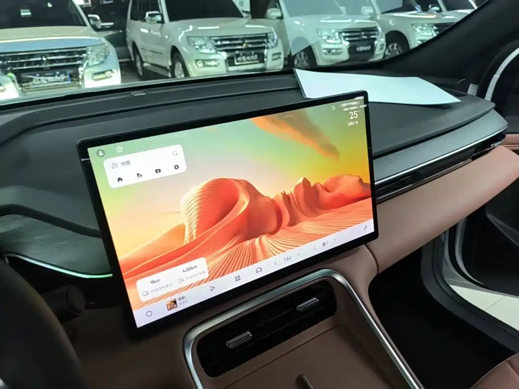 Geely Galaxy Galaxy L6 2025 2025 EM-i 60km Voyage Edition