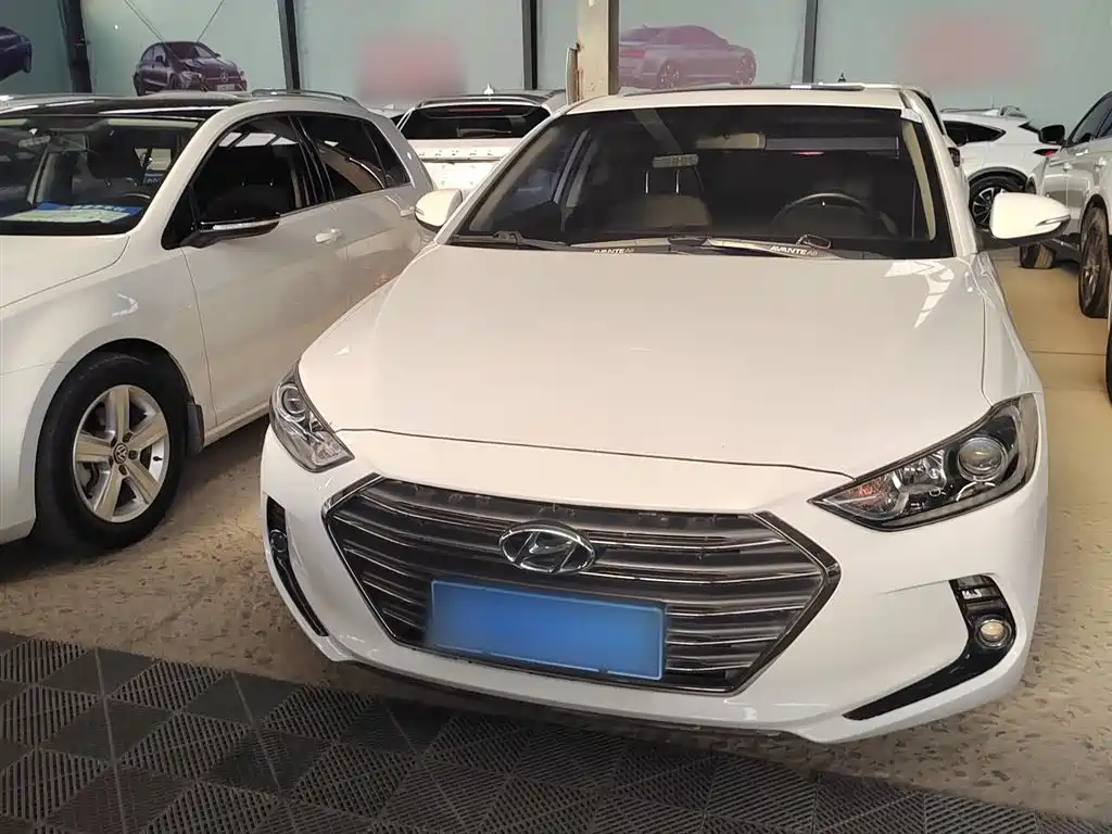 Hyundai Elantra 2016 Model 1.6L Automatic Smart Elite фото 14