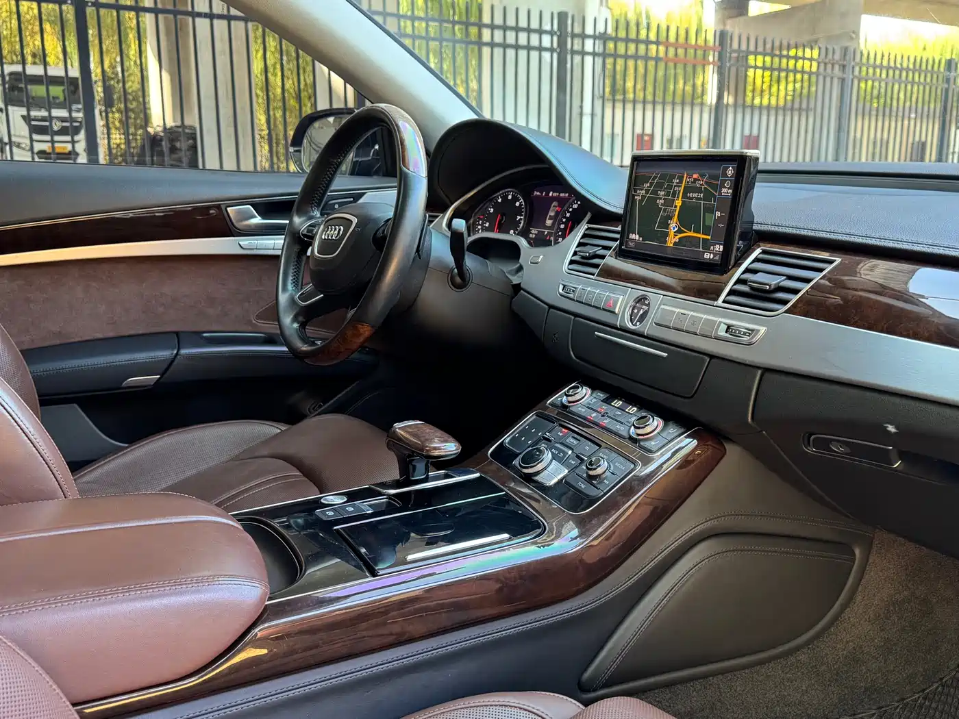 Audi A8 2013 A8L 50 TFSI quattro Premium фото 9