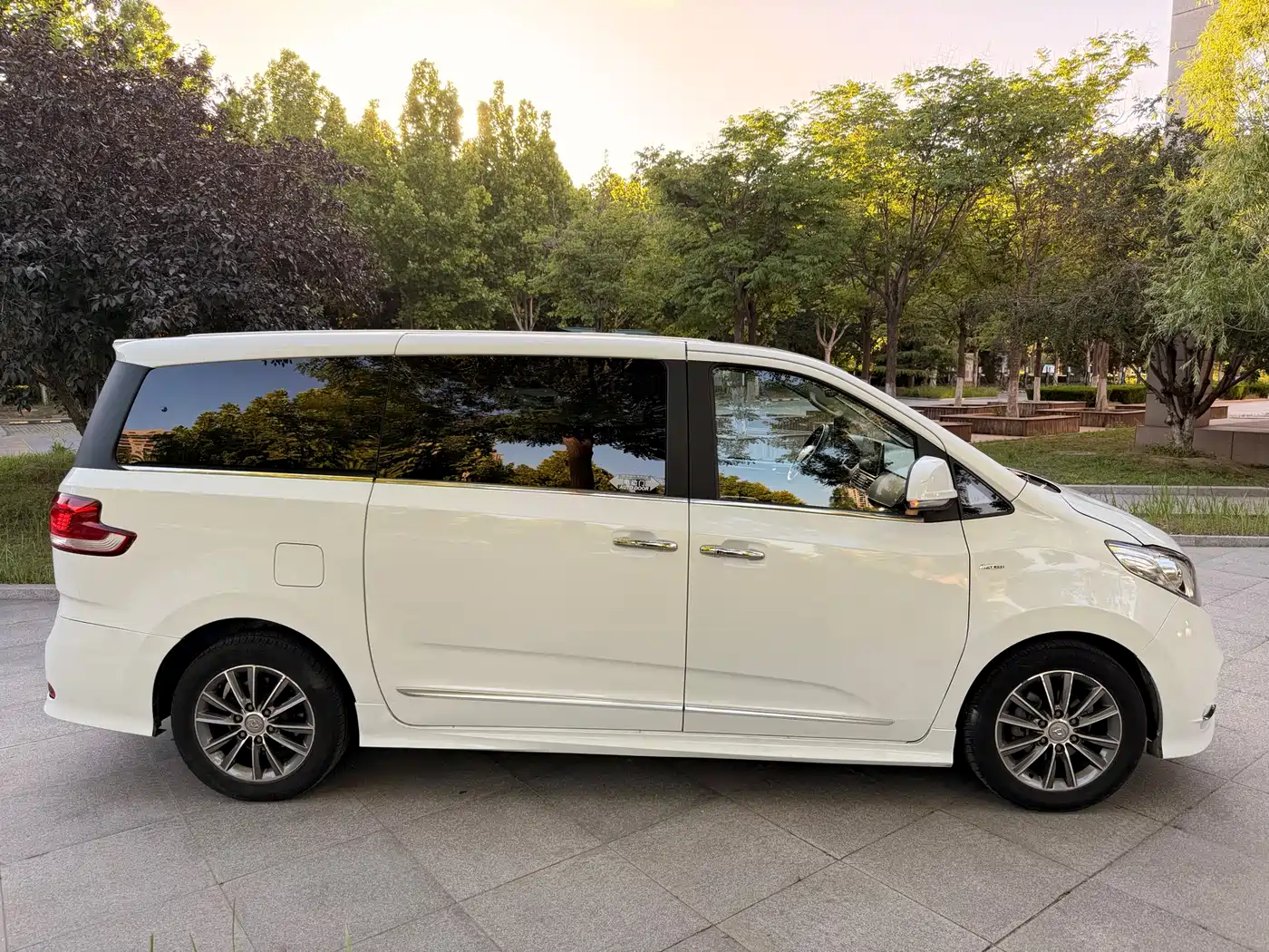 SAIC Maxus Maxus G10 2016 2.0T Automatic Flagship фото 14