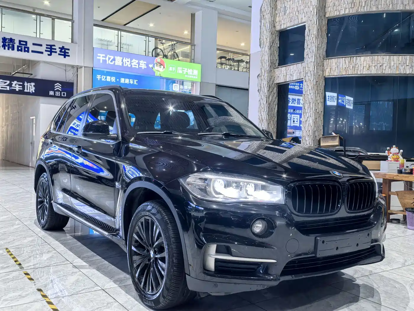 BMW X5 (Import) 2015 Model xDrive35i China Limited Edition фото 3