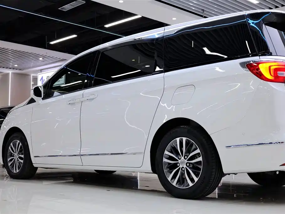 Buick GL8 2017 ES 28T Flagship China V фото 12