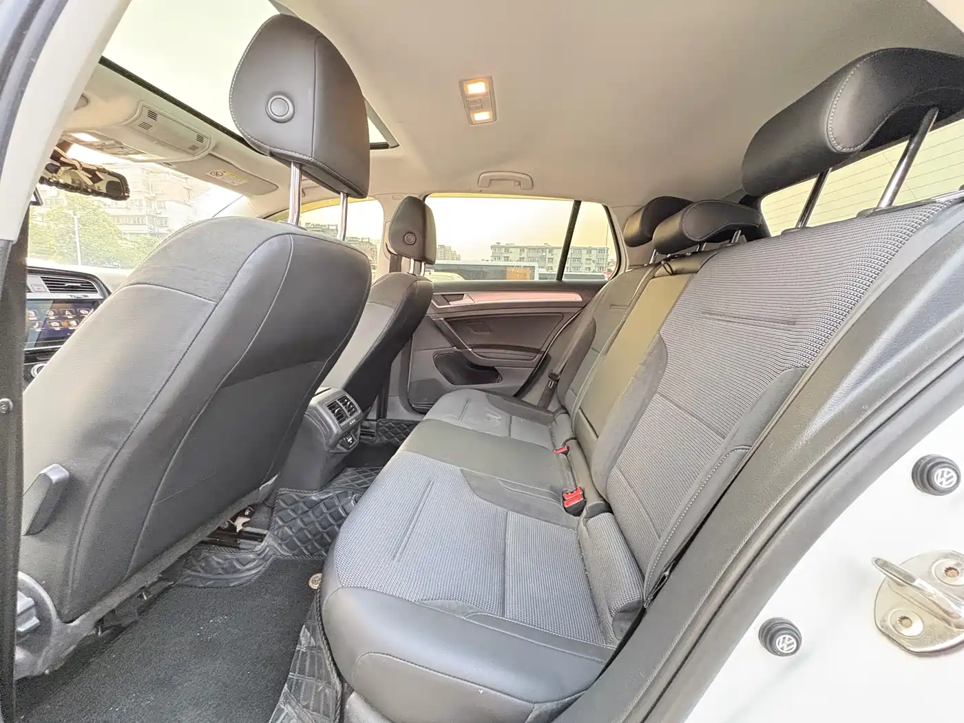 Volkswagen Golf 2020 280TSI DSG Comfort фото 8