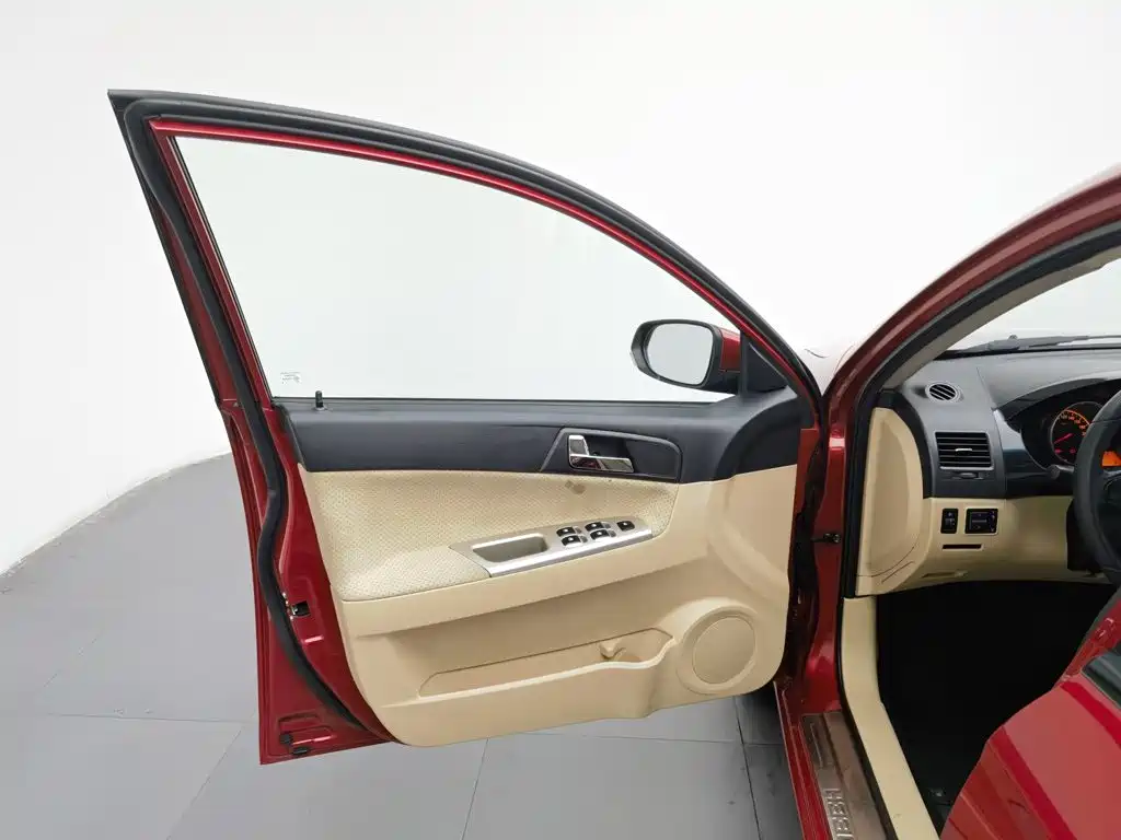 Zhonghua H330 2015 2013 1.5L Automatic Luxury