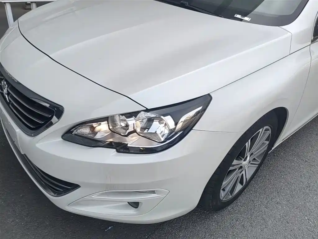 Peugeot 408 2014 1.8L Automatic Luxury Edition фото 24