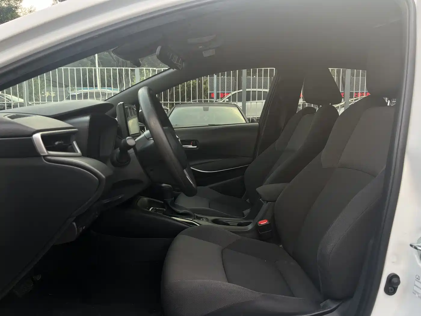 Toyota Levin 2022 Dual Engine 1.8H E-CVT Leading Edition фото 7