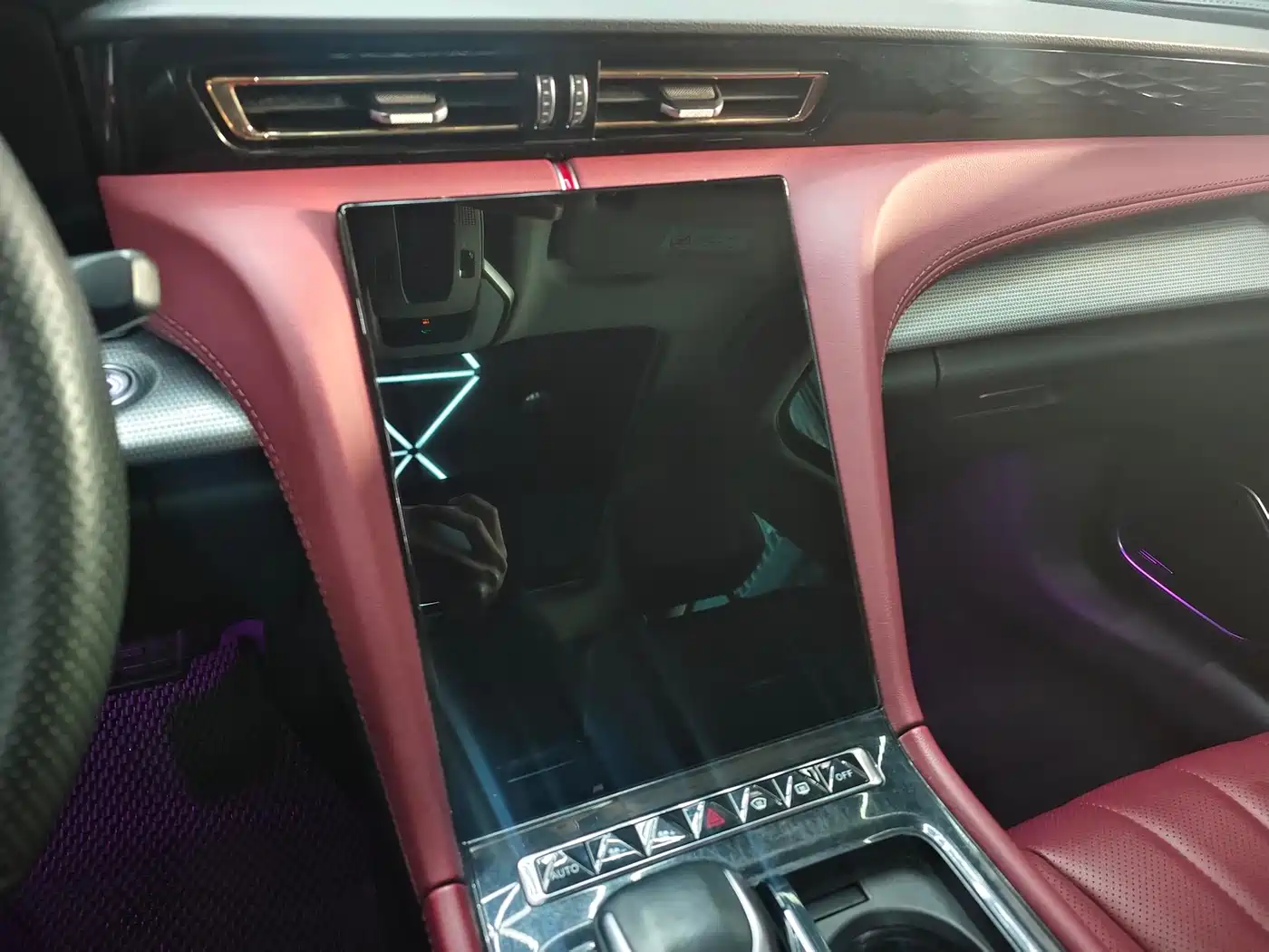 Hongqi H5 2024 1.5T DCT Smart Connect Flag Rhythm Edition фото 4