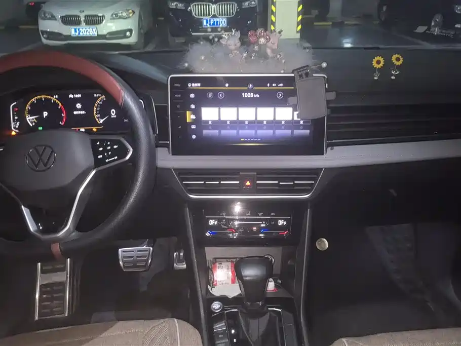 Volkswagen Tiguan X 2021 330TSI 2WD Premium Edition фото 12