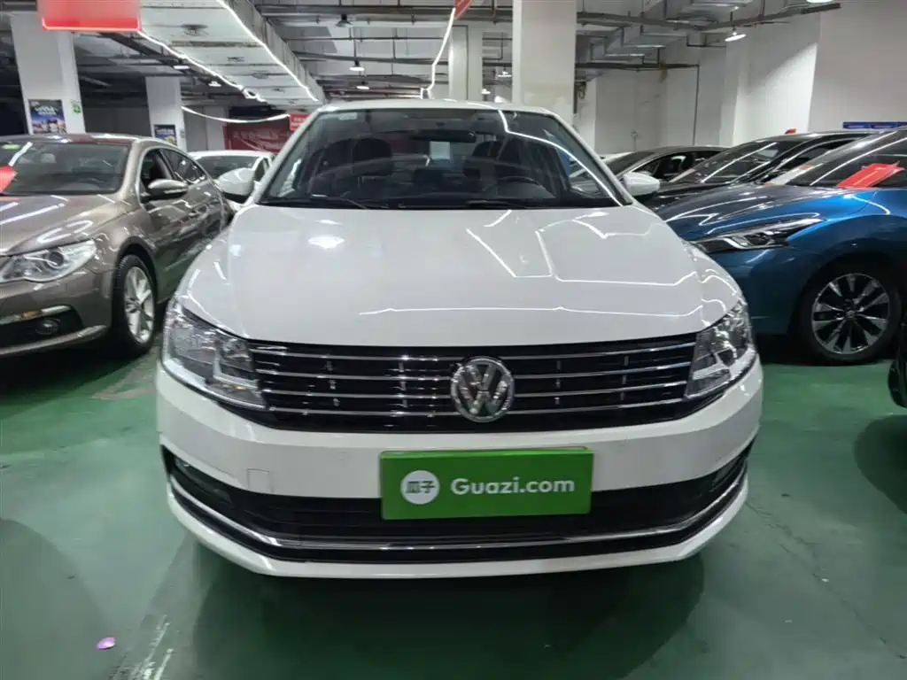 Volkswagen Lavida 2017 1.6L Automatic Comfort Edition фото 3