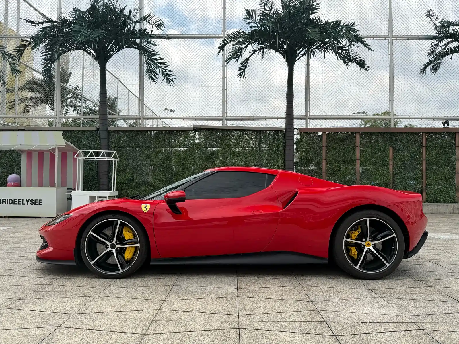 Фото 8 - Ferrari 296