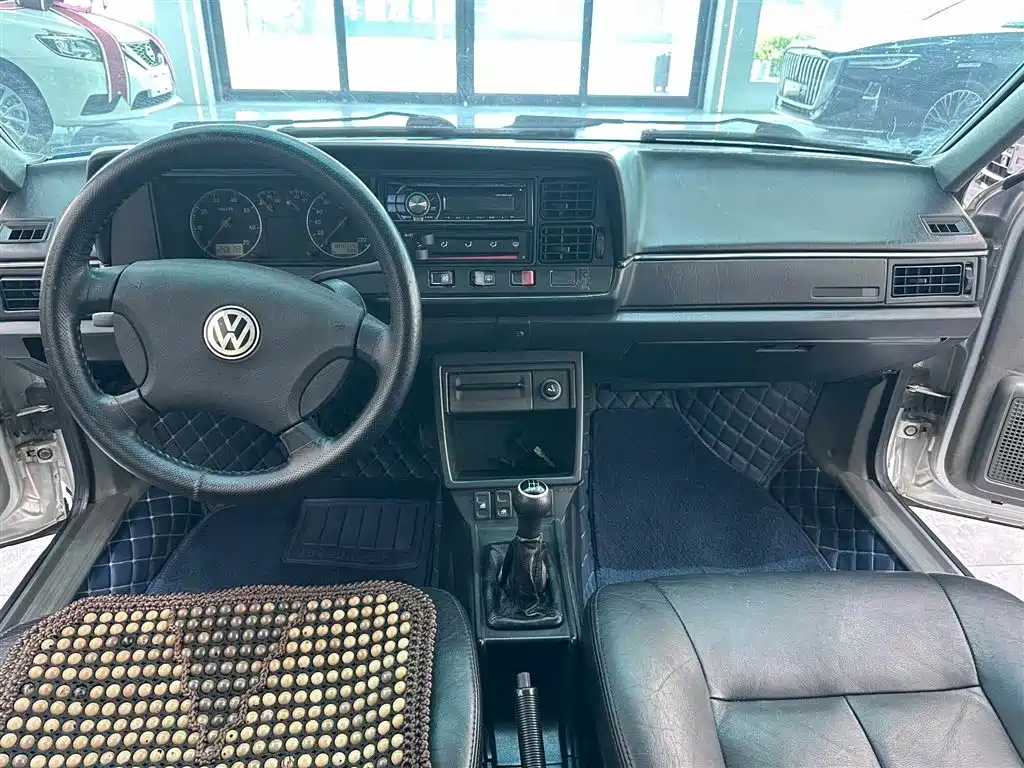 Volkswagen Santana Classic 2007 Model 1.8L Scenic Edition фото 3