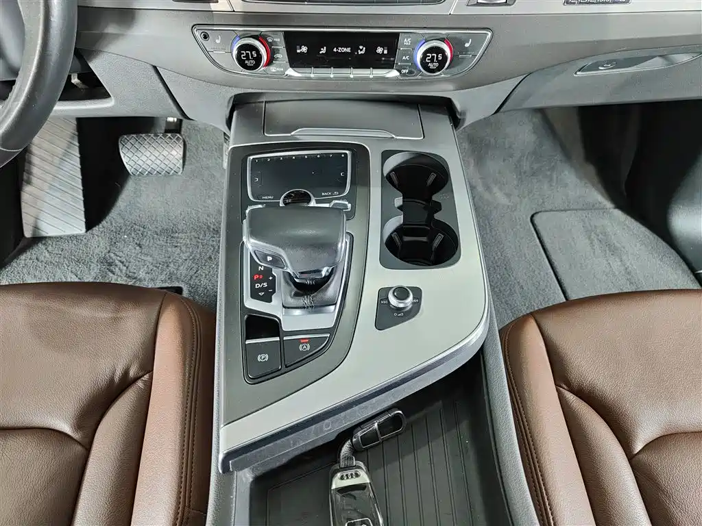 Audi Q7 2019 45 TFSI Comfort фото 13
