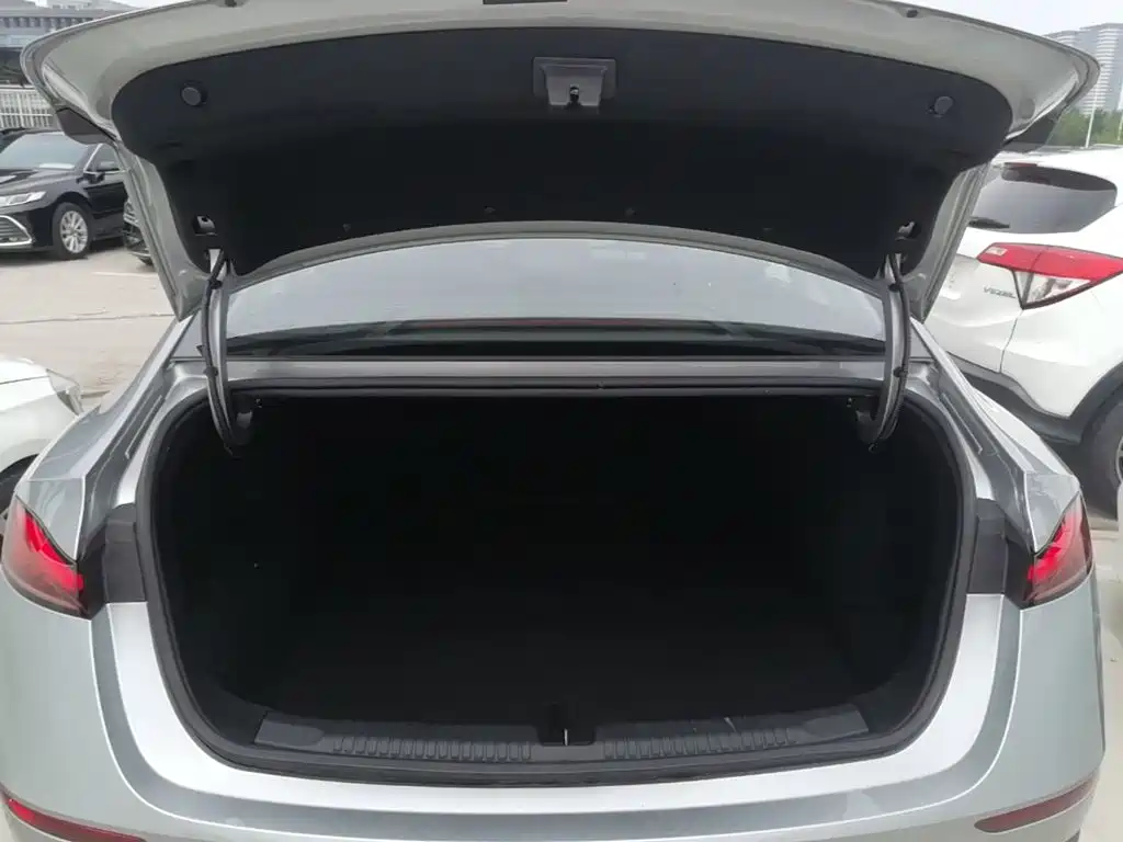 Roewe D7 2025 2023 DMH 125km Flagship Edition
