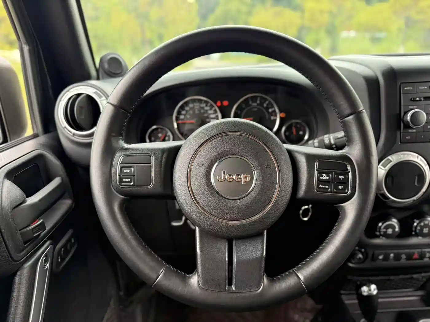 Фото 14 - Jeep Wrangler