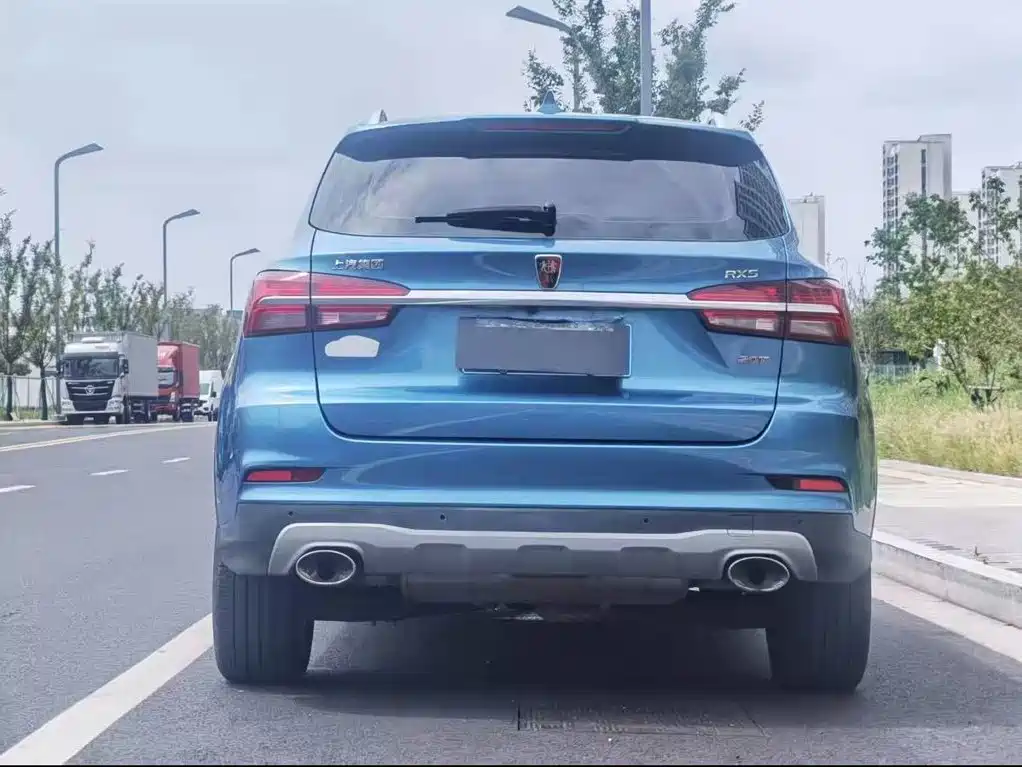 Фото 14 - Roewe RX5