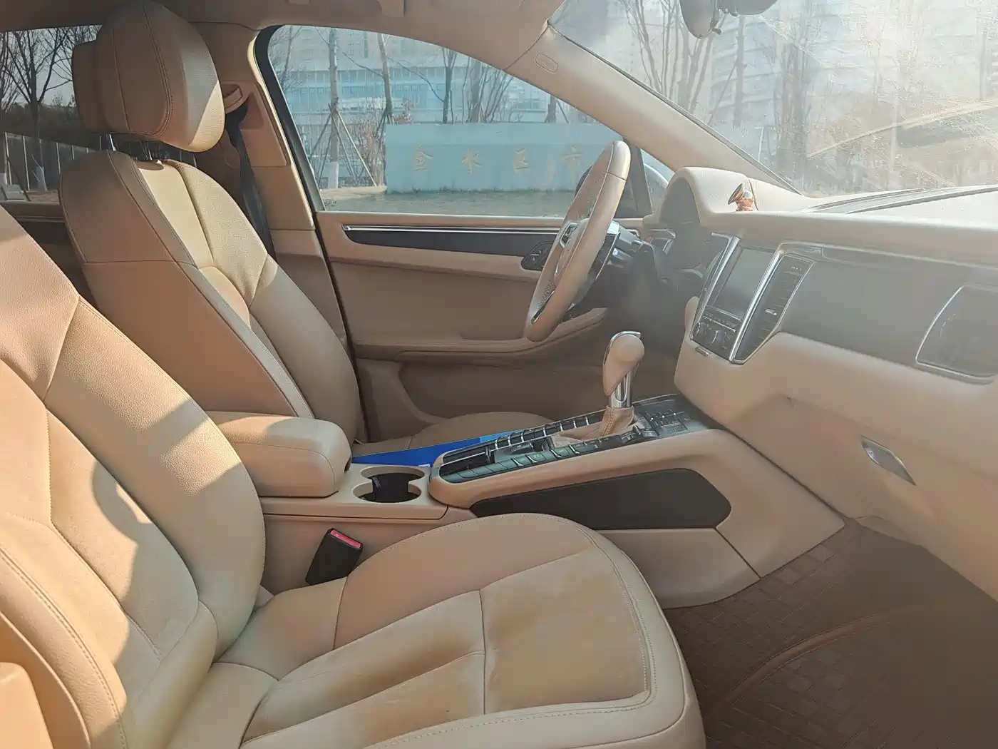 Porsche Macan 2016 Macan 2.0T фото 8