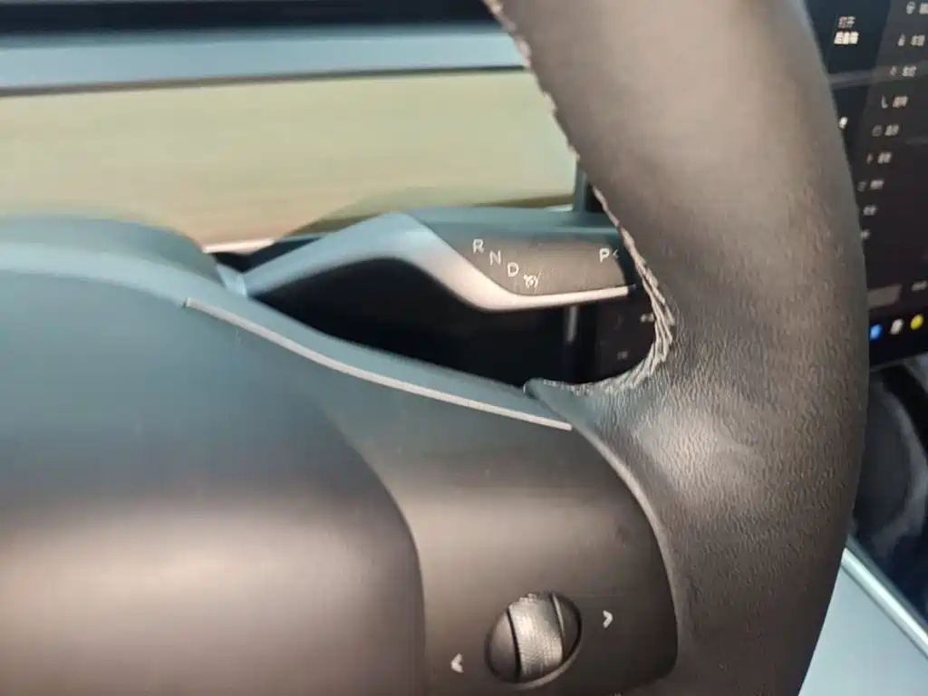 Фото 14 - Tesla Model 3