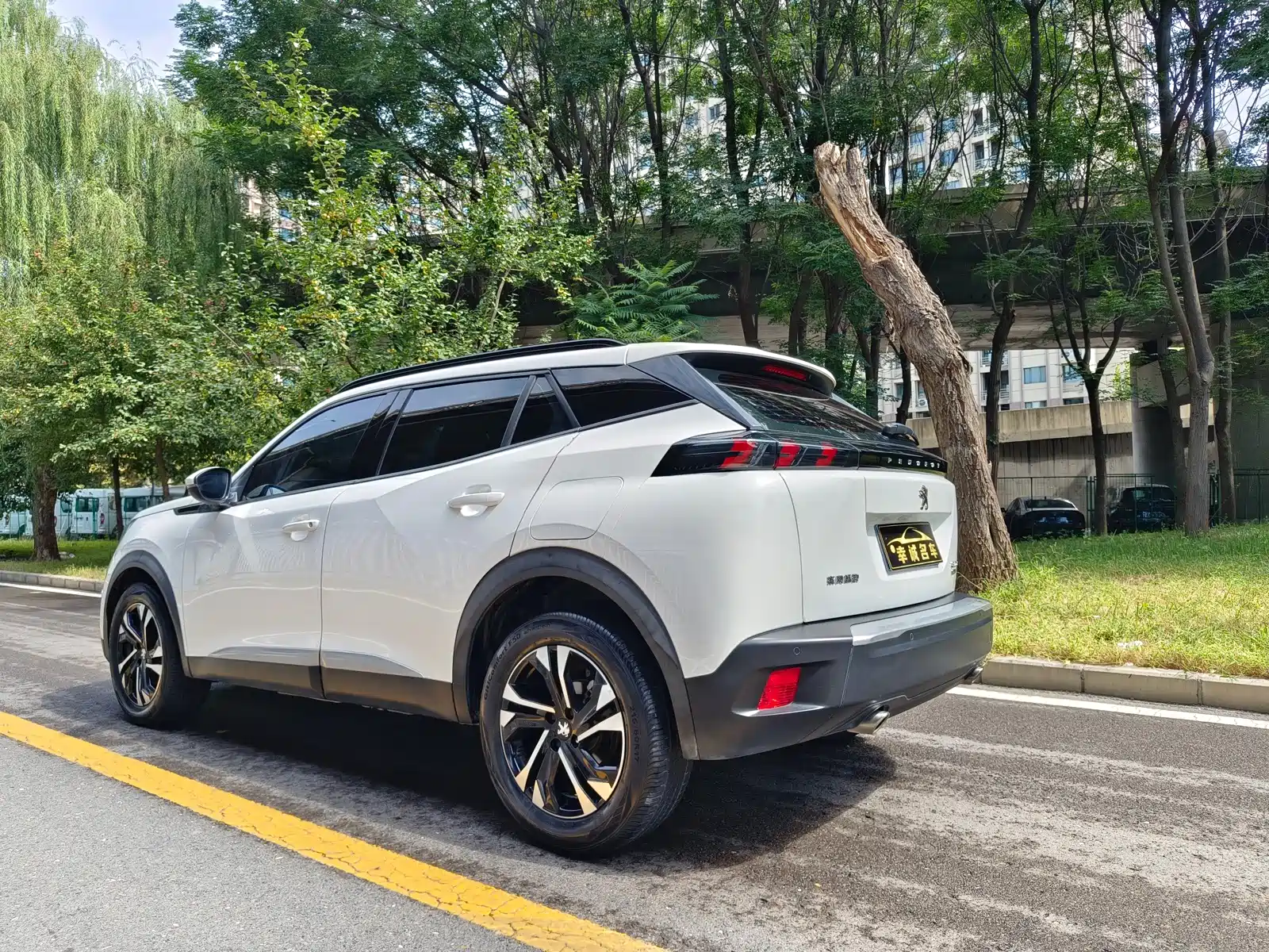Фото 5 - Peugeot 2008