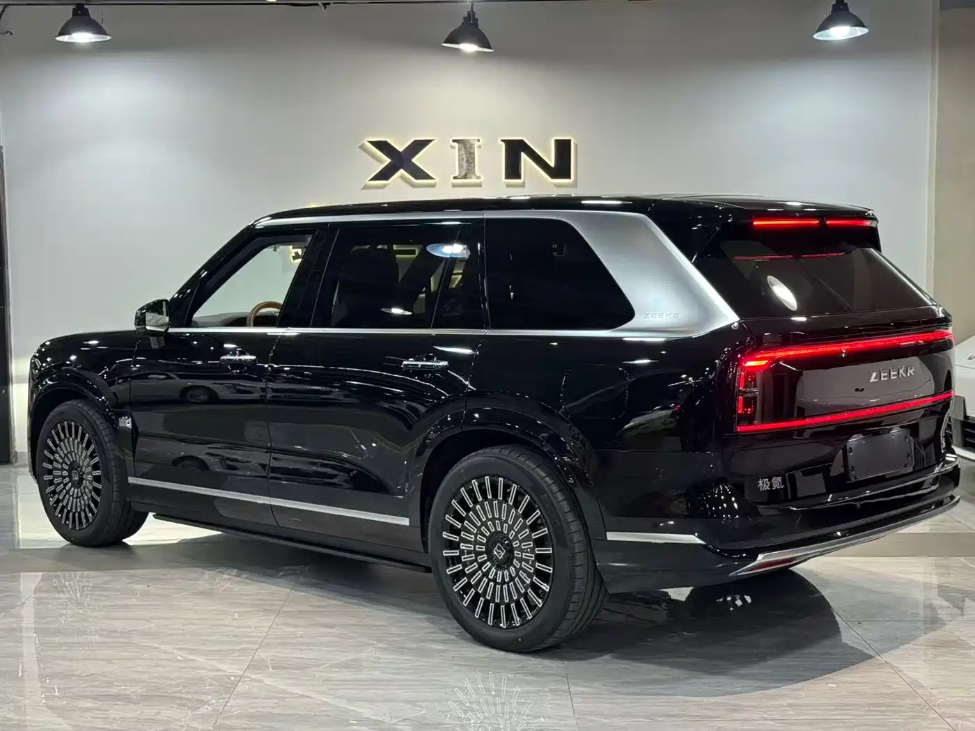 2026 ZEEKR 9X