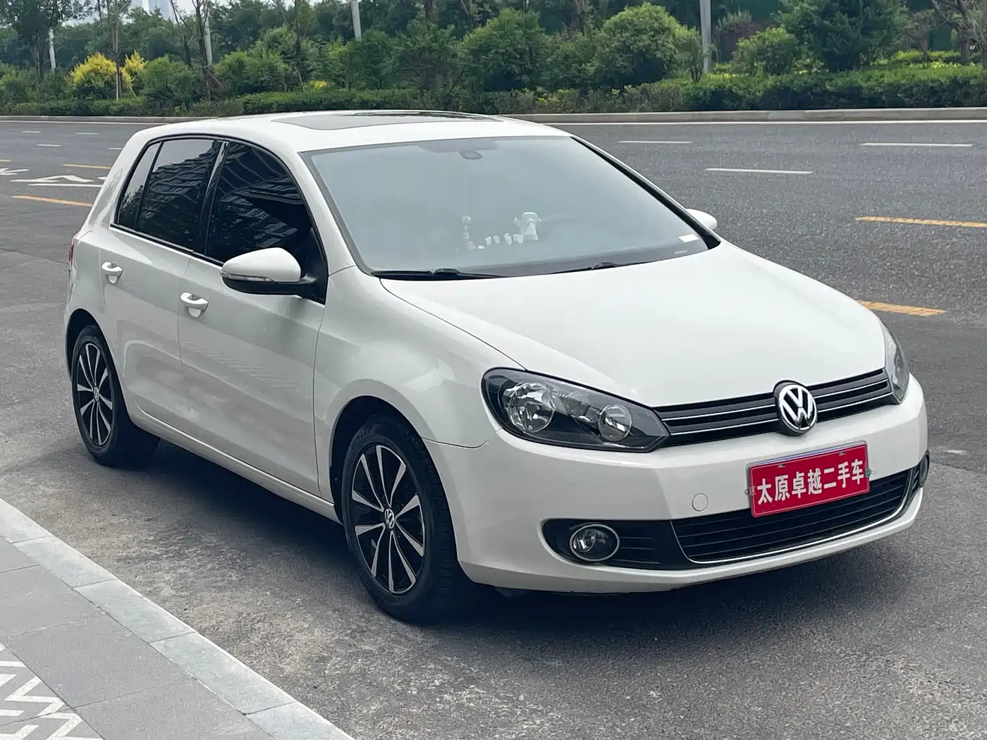 Volkswagen Golf 2012 1.4TSI Automatic Luxury фото 3