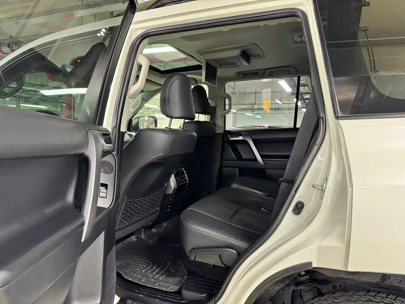 Toyota Prado 2018 3.5L Automatic TX-L NAVI Rear-mounted Spare Tire фото 13