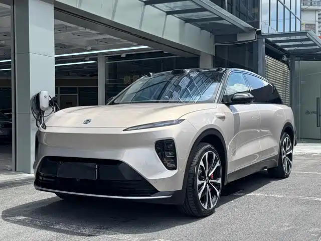 NIO ES8 2023 100kWh Signature Edition
