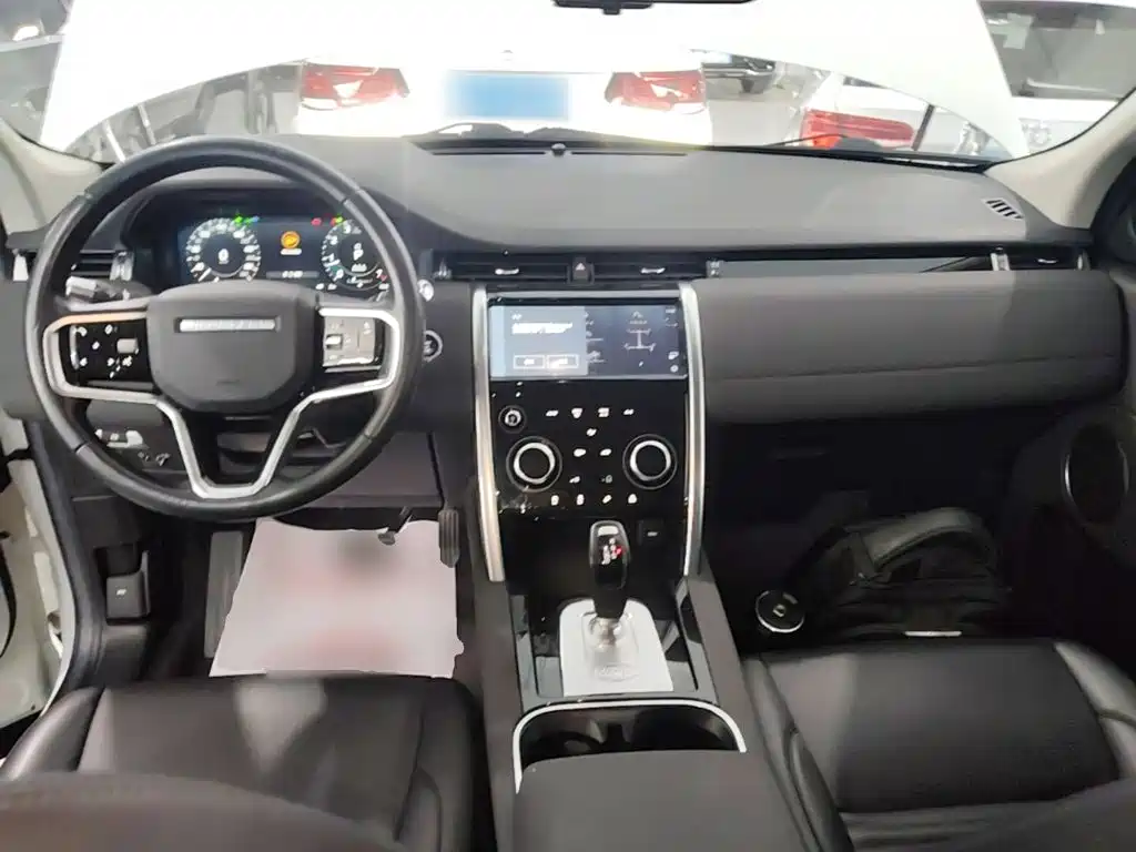 Фото 10 - Land Rover Discovery Sport