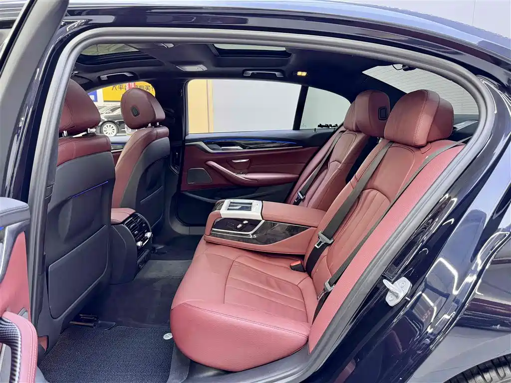 BMW 5 Series 2018 Facelift 530Li Exclusive M Sport Package фото 7