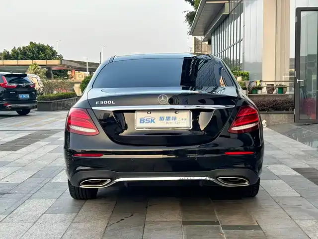 Mercedes-Benz E-Class 2017 E 300 L Sport Luxury — фото 5